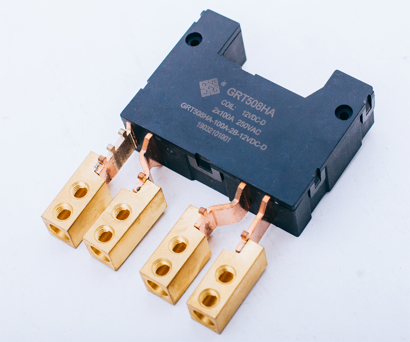 2-Pole 100A Bistable Relays for Energy Management.