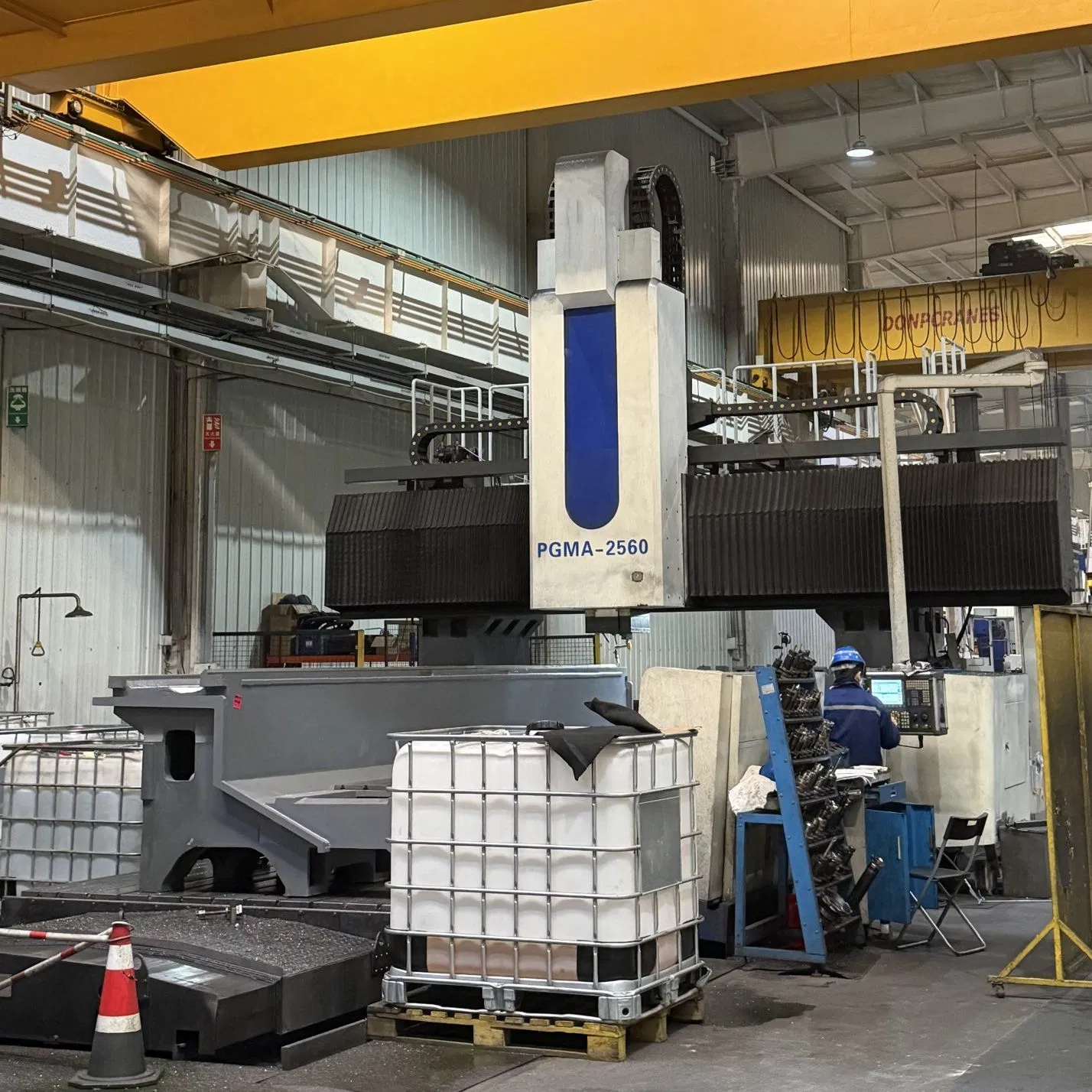 Heavy-Duty Fixed Beam Gantry Bridge Type Milling Machine Pgma-3040