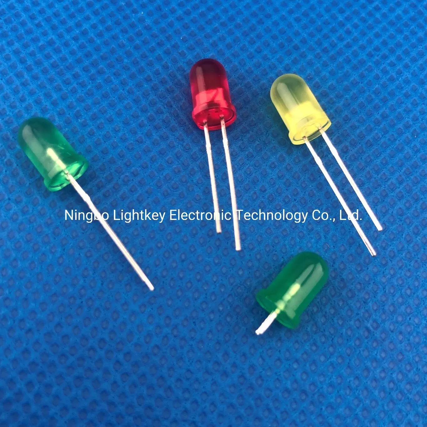 High-Brightness 5mm Round LED Diode with RoHS