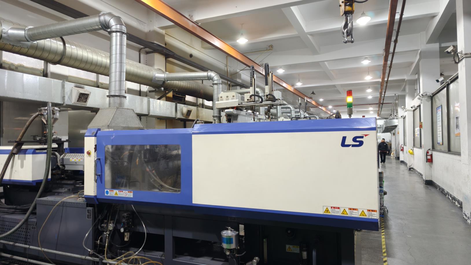 Yingchuang injection molding machine for electronic component manufacturing