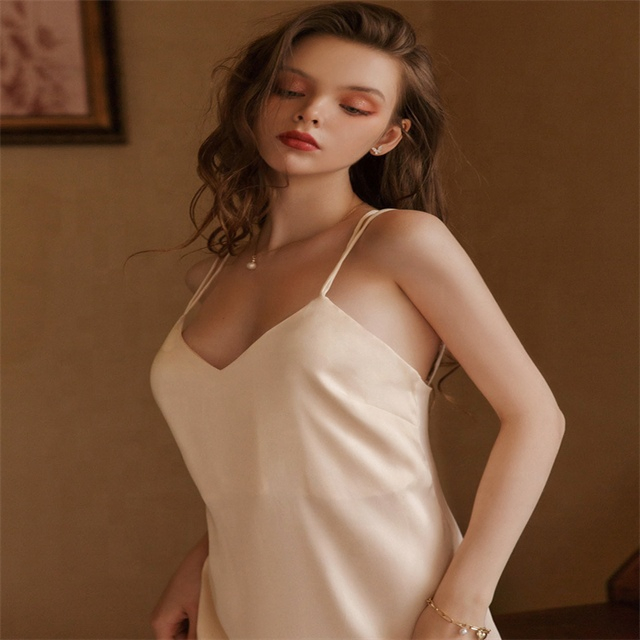 Customs Openback 100%Mulberry Silk Dress Maxi Women Clothing Silk Basic Pattern Style Slip Dress with Bias Cut for Women and Girls in Spring and Summer