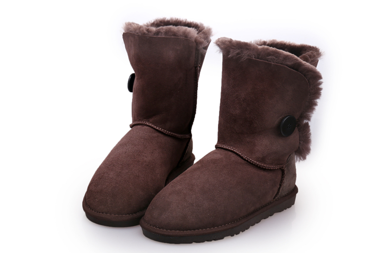 Factory Sale Genuine Sheepskin Winter Footwear for Leisure Time Men Style