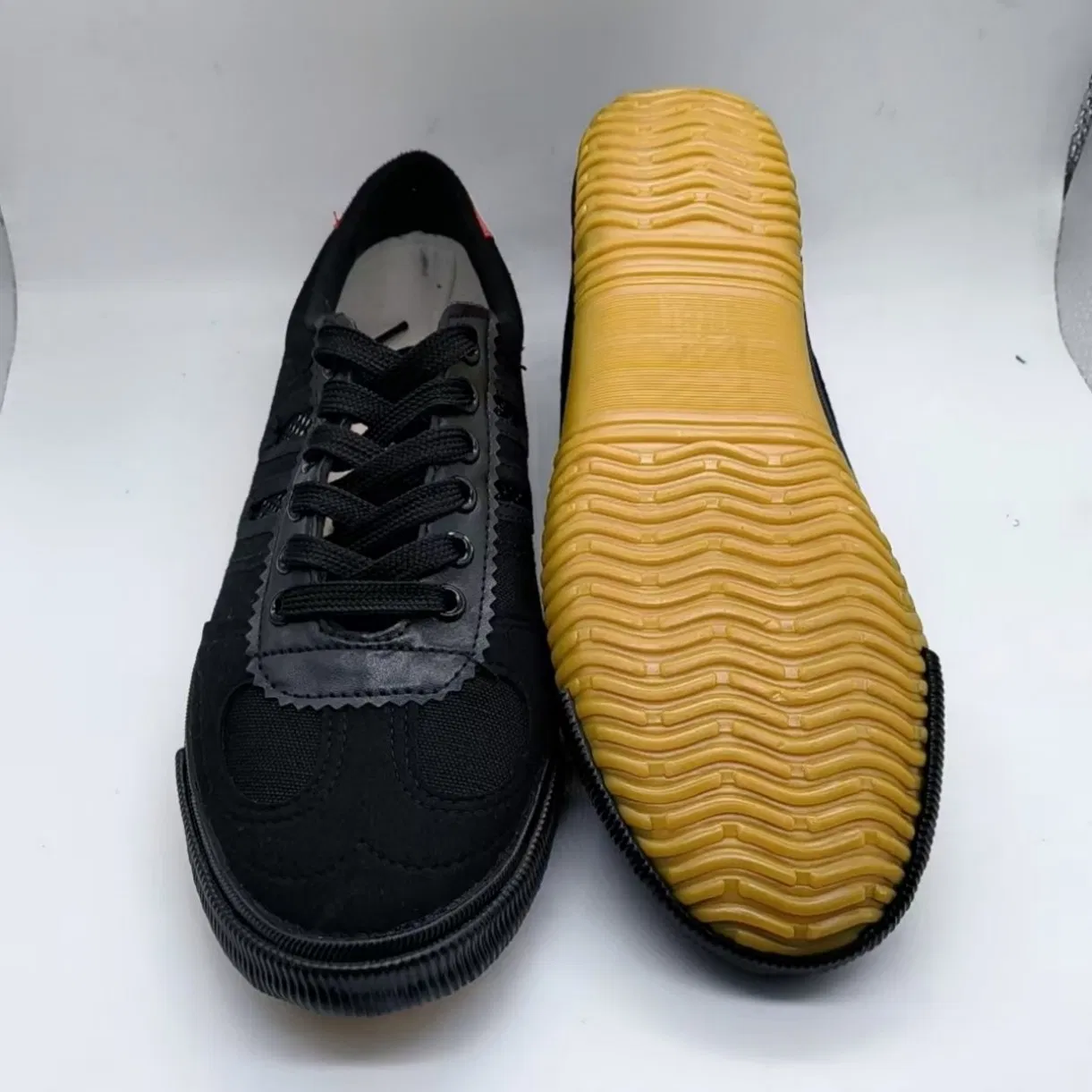 Customizable Athletic Footwear for Unique Style and Comfort