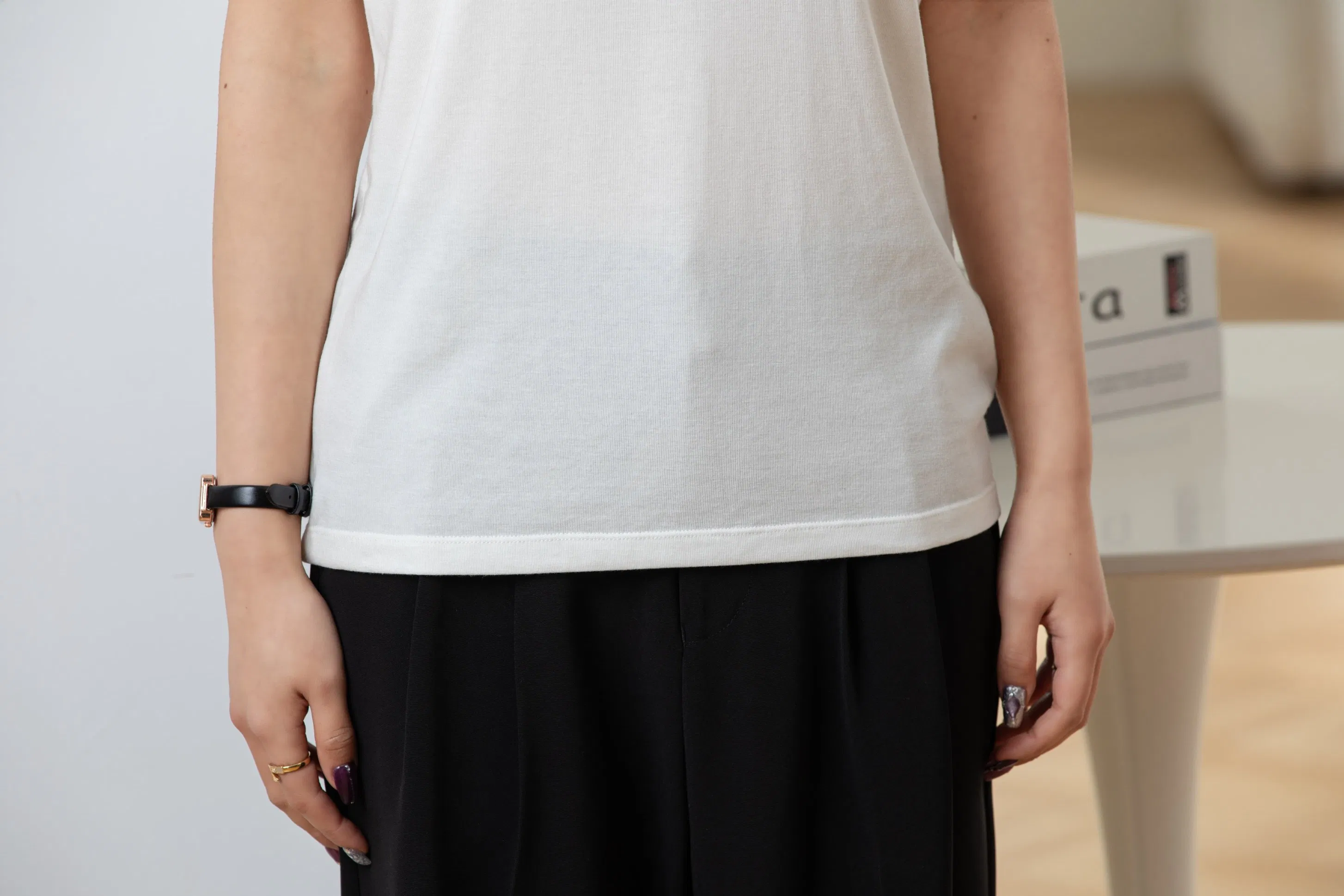 Cream White Women's Summer Apparel Basic Short Sleeve Tee