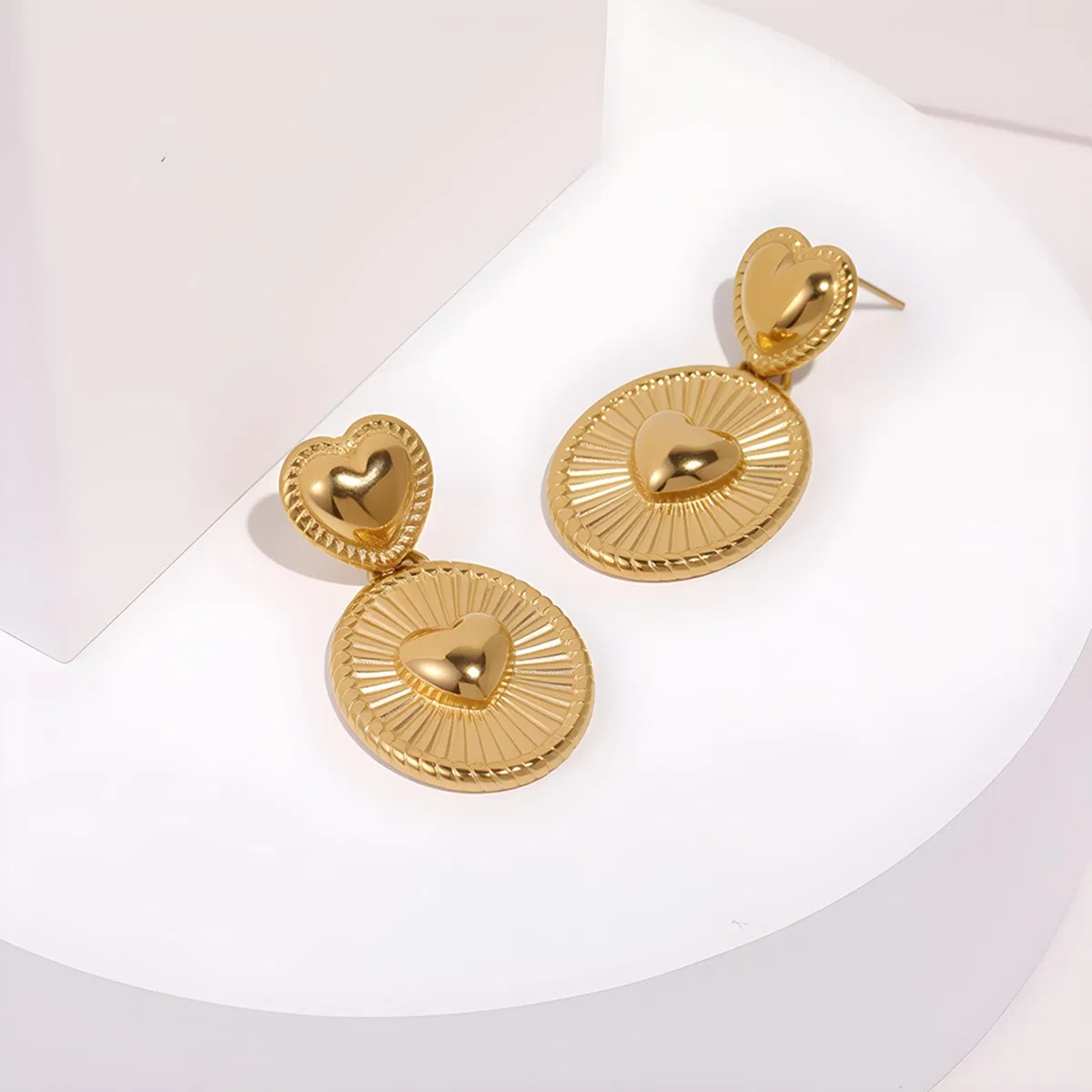 Fashion Metal Heart-Shaped Circular Pendant Earrings, Stainless Steel Jewelry Wholesale