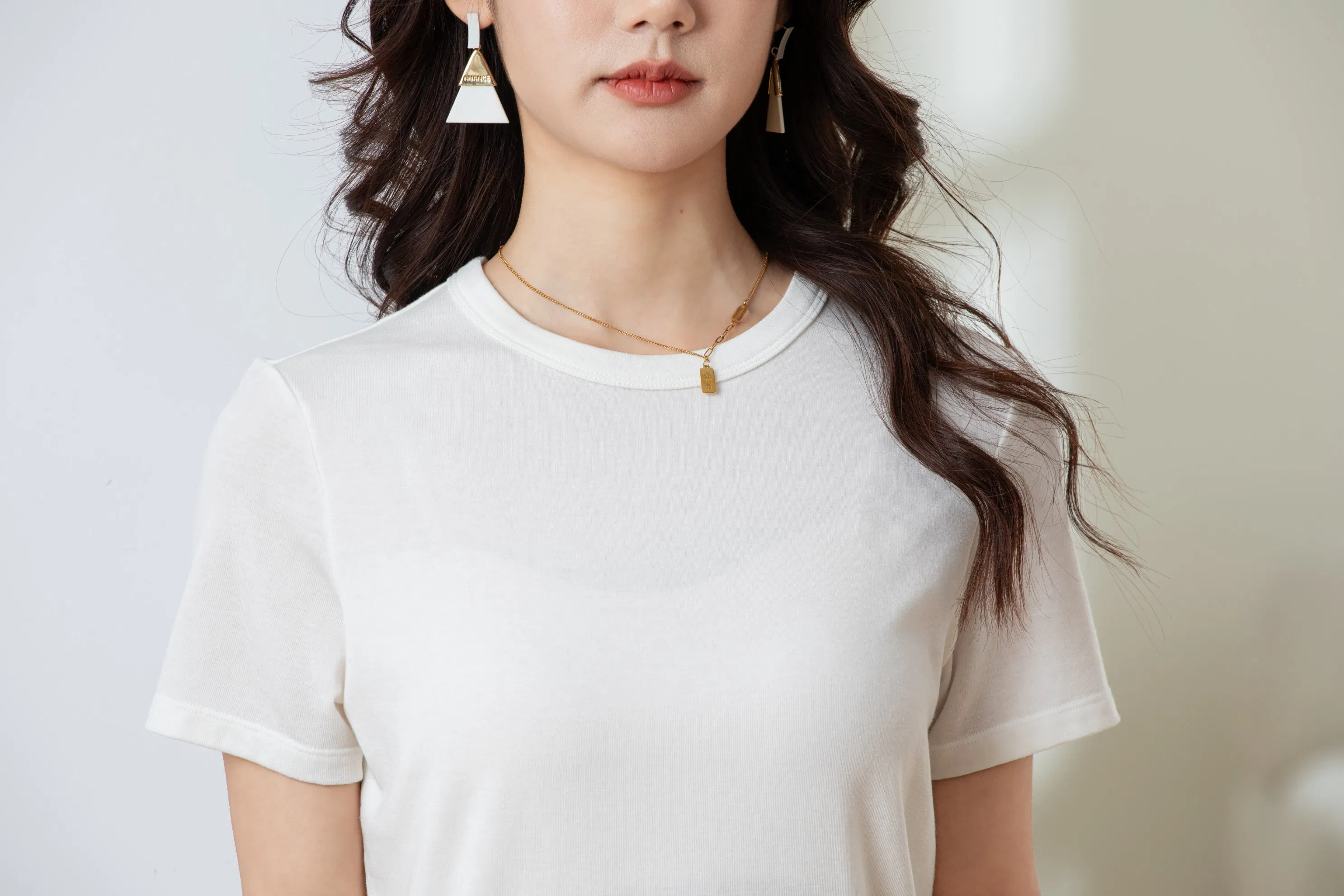 Cream White Women's Summer Apparel Basic Short Sleeve Tee