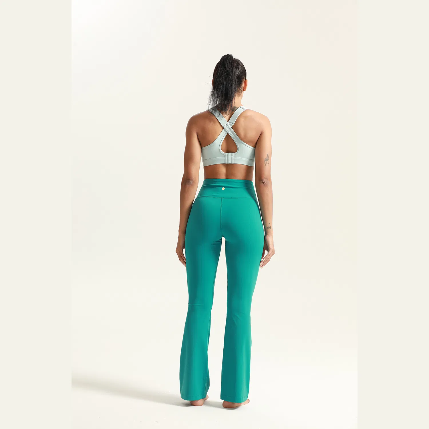 Custom Services Women Activewear Cross Back Thick Strap Sport Bras High Waist Yoga Flare Leggings Workout Sets