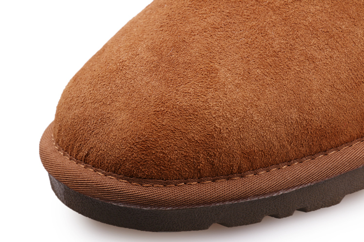 Factory Sale Genuine Sheepskin Winter Footwear for Leisure Time Men Style