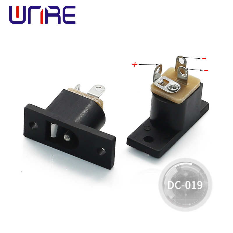 DC-019 three pin