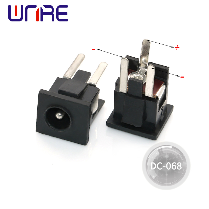 Multi-pin black socket
