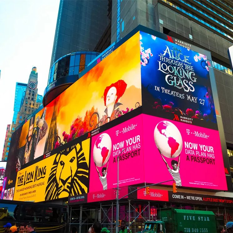 Super Large Size Outdoor LED Display Can Provide Huge Display Area Suitable for Large Scale Publicity Display in Outdoor Plaza Commercial Center and Other Place