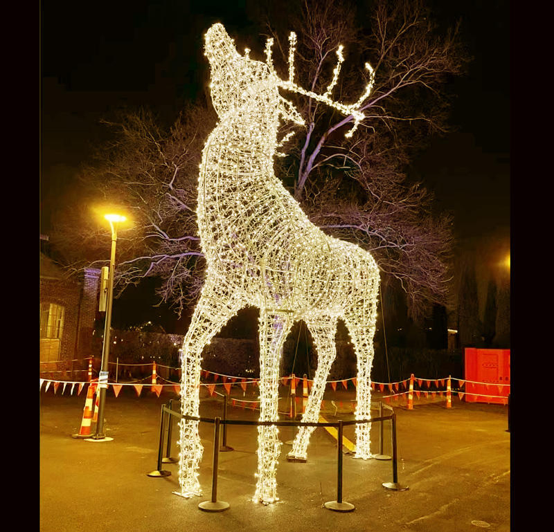 New Year Christmas Reindeer Light Holiday Festival Decoration LED Reindeer Sleigh Light LED Lights for Decoration String Deer