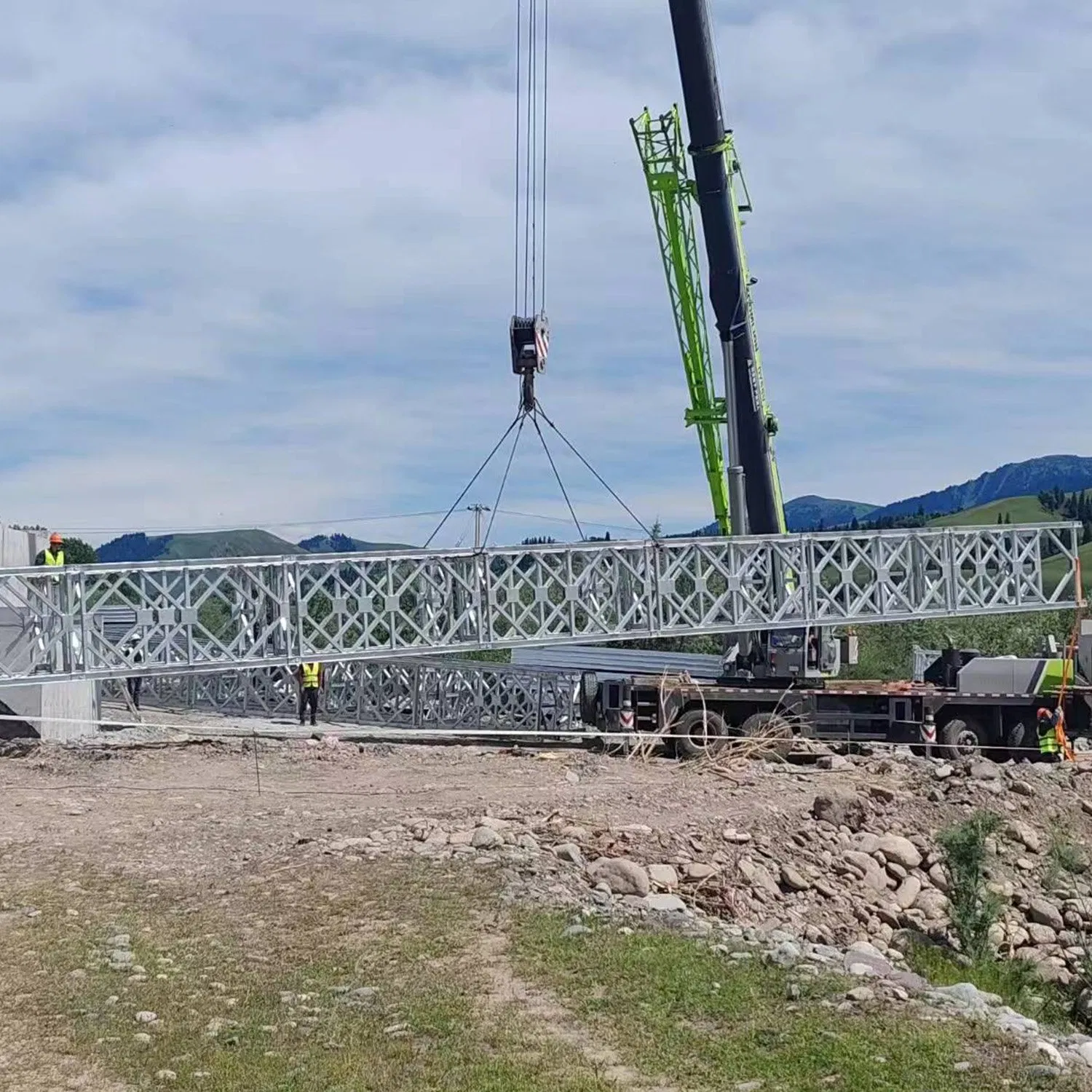 Prefabricate Pedestrian Metal Frame Steel Double Truss Large Span Bridge