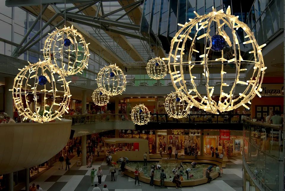 3D LED Ball Motif Light