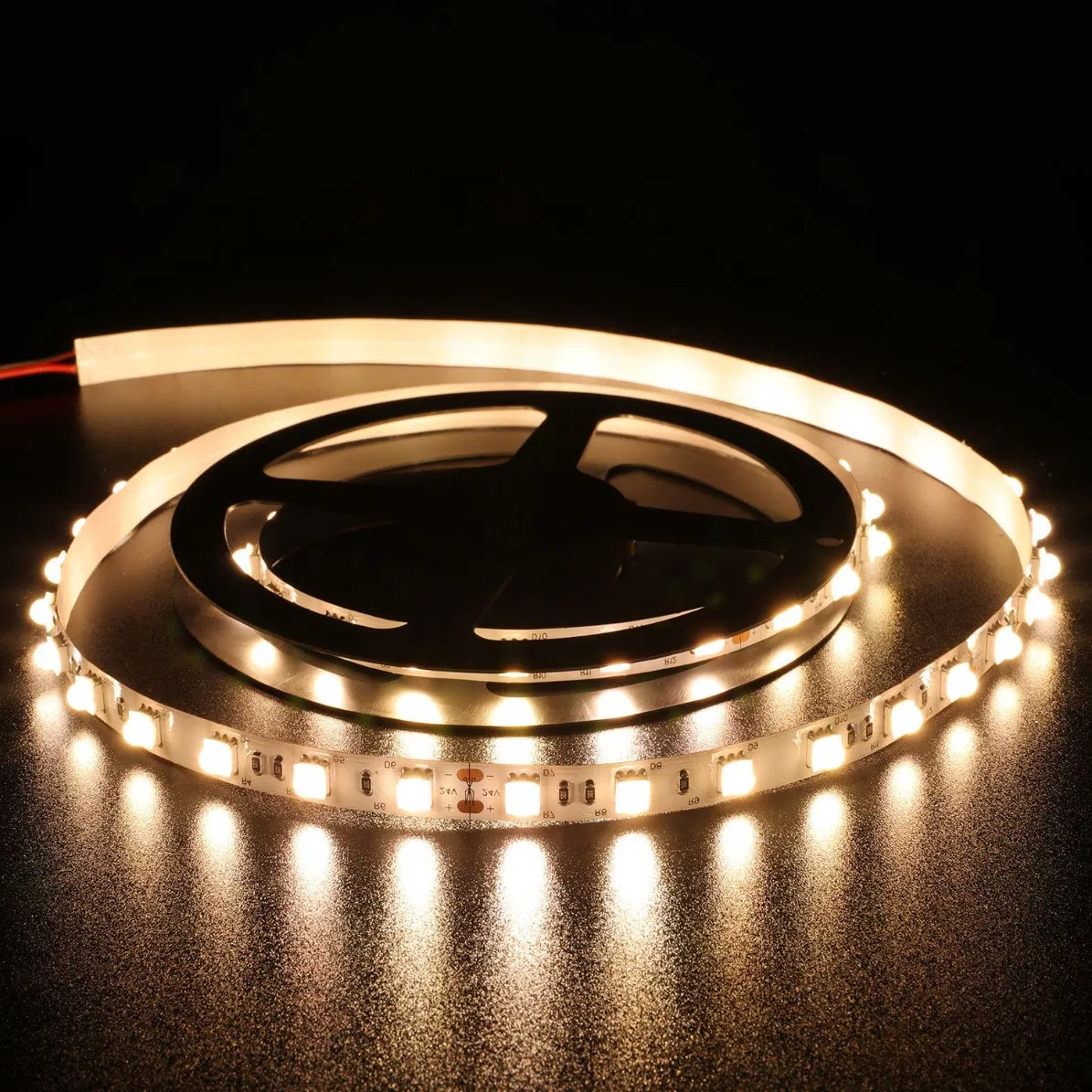 14.4W 60LEDs/M White Color 6000K 5050SMD LED High Bright Strip with LENS
