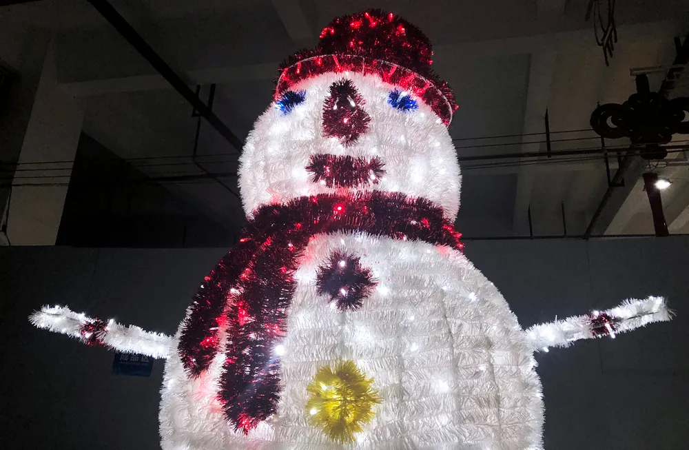 Snowman Motif Light Application