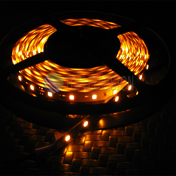 High Lumen 60LEDs SMD2835 Flexible LED Strip with Ce, RoHS, IEC/En62471