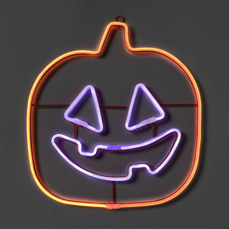 LED Neon Jack-O ′ -Lantern Halloween Pumpkins Orange and The Outline of Novel Light