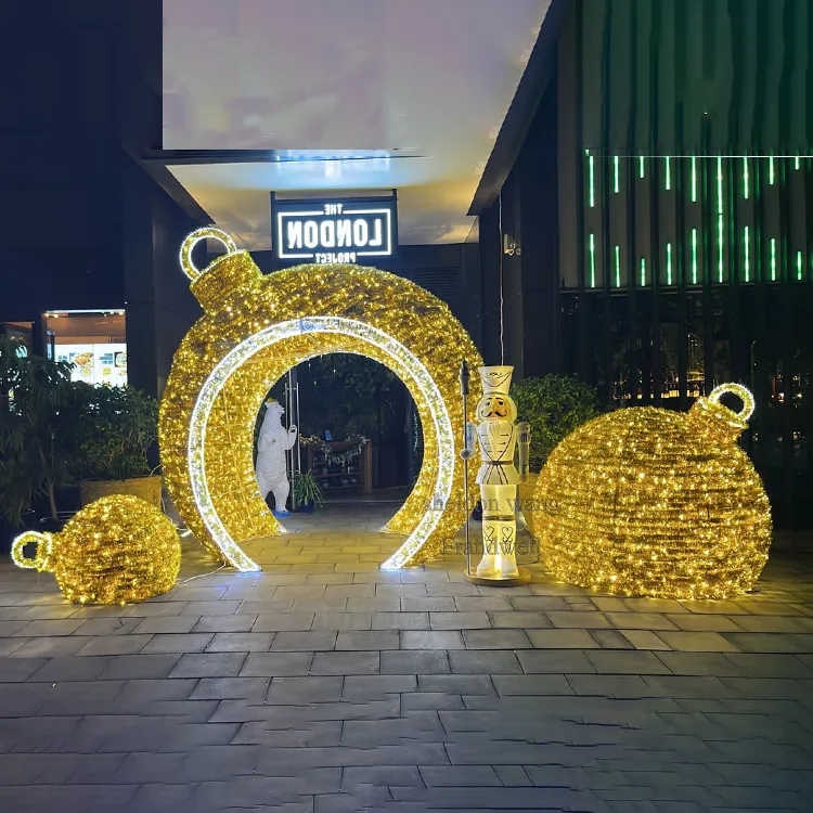 Durable Bauble Christmas Tunnel