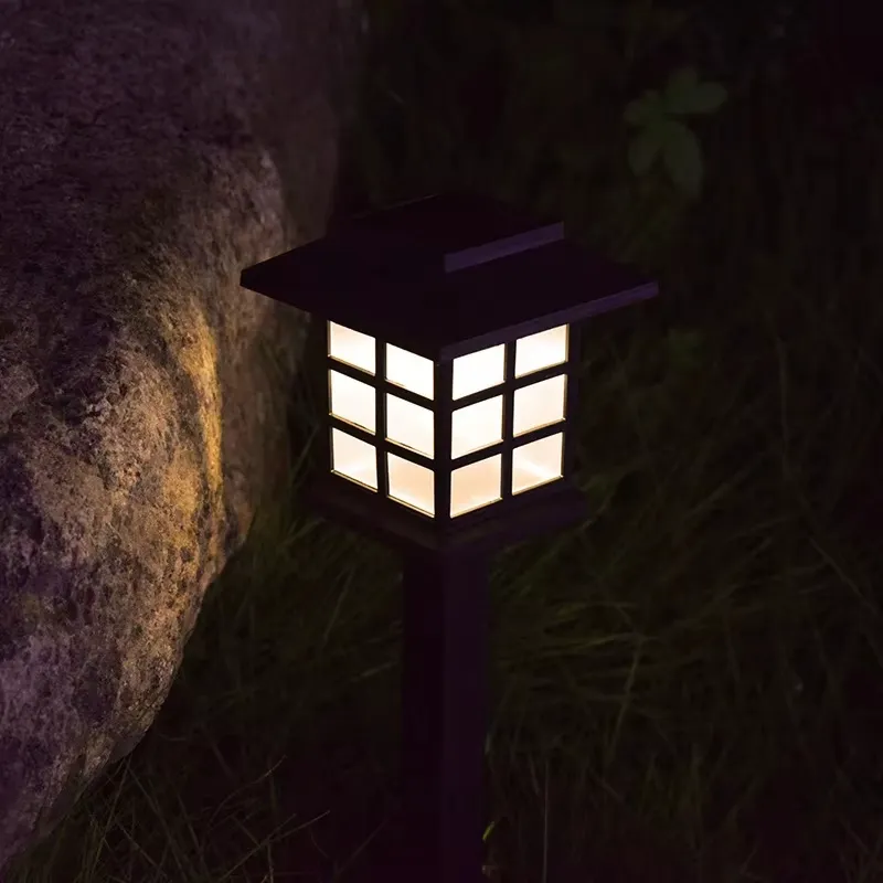 Solar Pathway Lamp