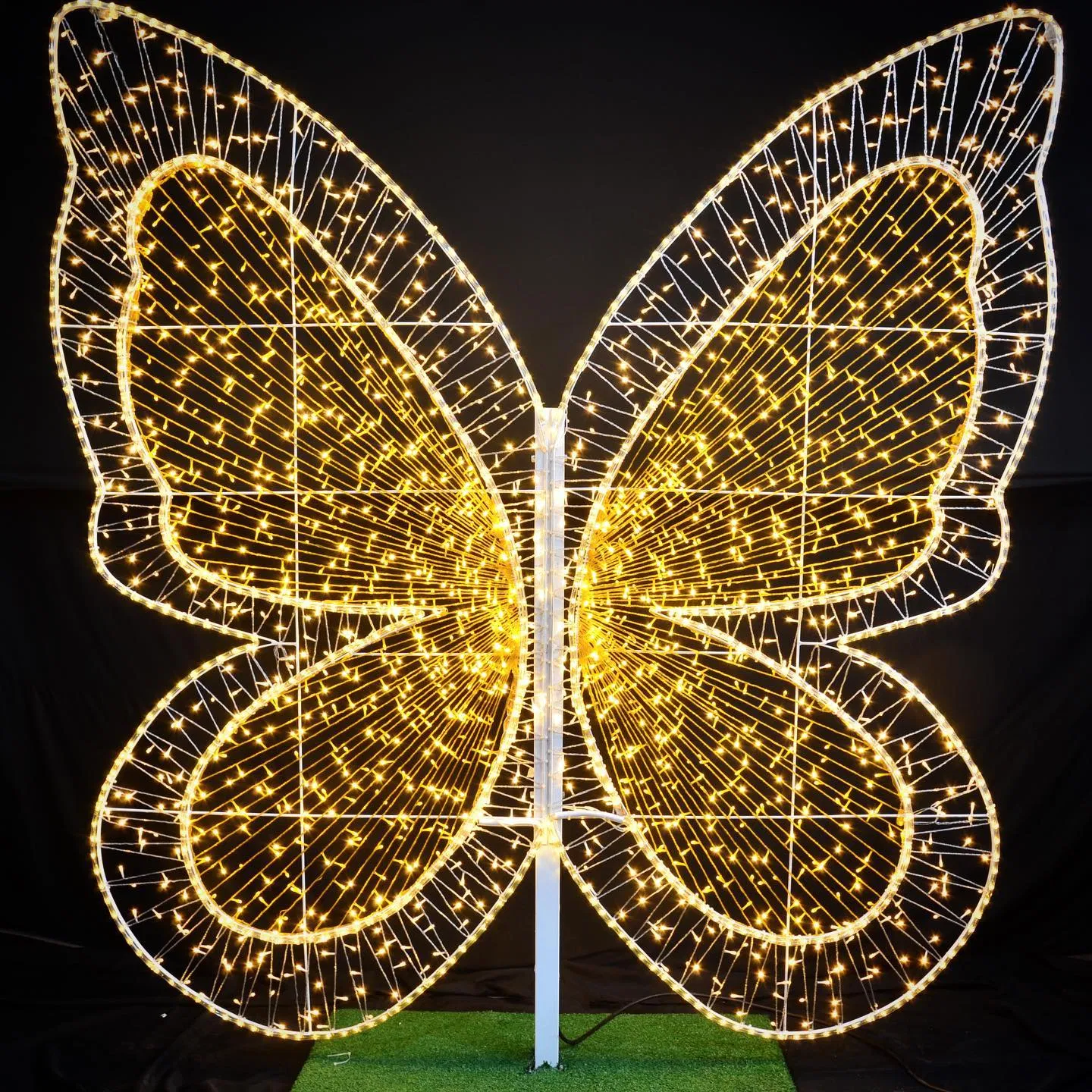 Customized Multi Color 2D Outdoor LED Egg Motif Light for Christmas &amp; Easter Holiday Decoration