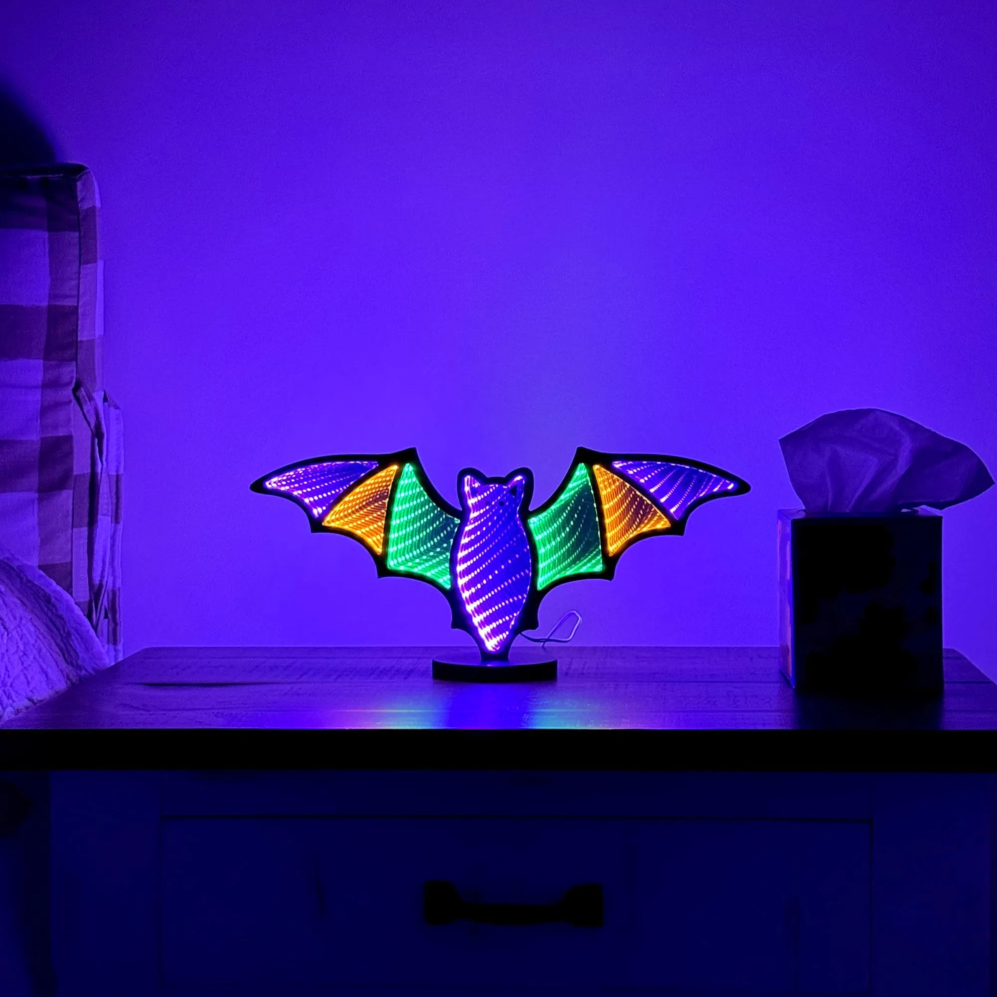 16"X7" 3D Bat Silhouette Infinity Mirror LED Light with Stand, USB-Powered Halloween Indoor Decor
