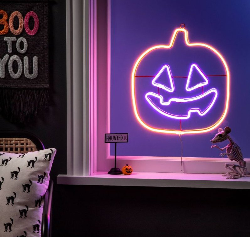 LED Neon Jack-O ′ -Lantern Halloween Pumpkins Orange and The Outline of Novel Light