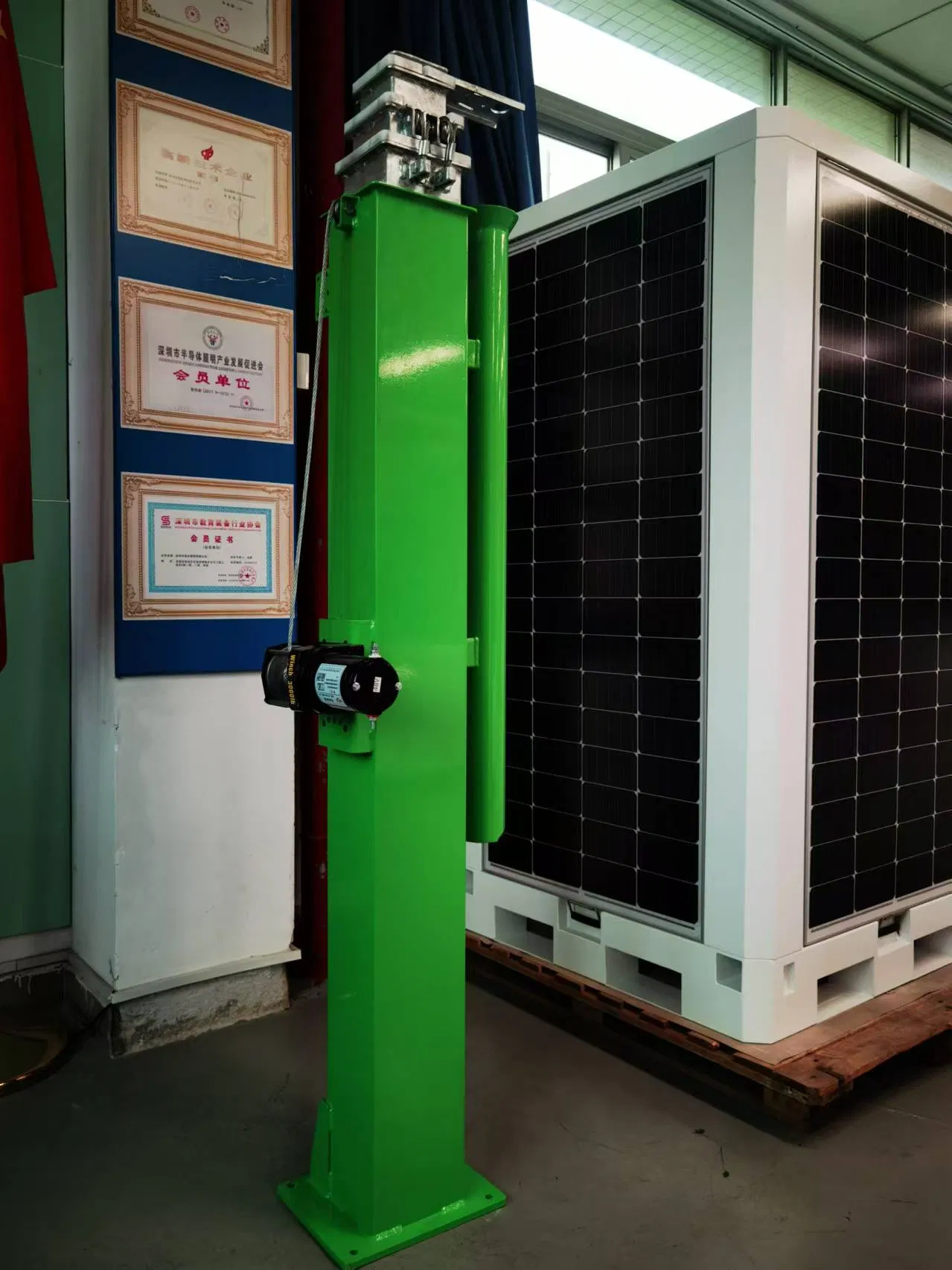 Solar Mobile Light Tower Automatic Lifting Emergency Elevating Solar Light for Commercial Plaza Lighting