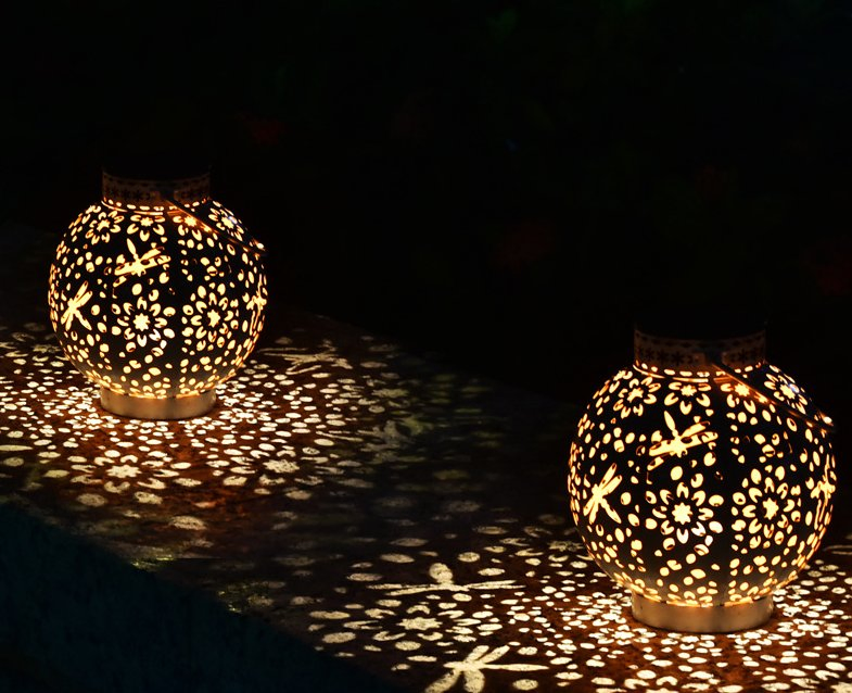 Solar LED Powered Lanterns Decorative Garden Lanterns Patio Yard Outdoor Hanging Light