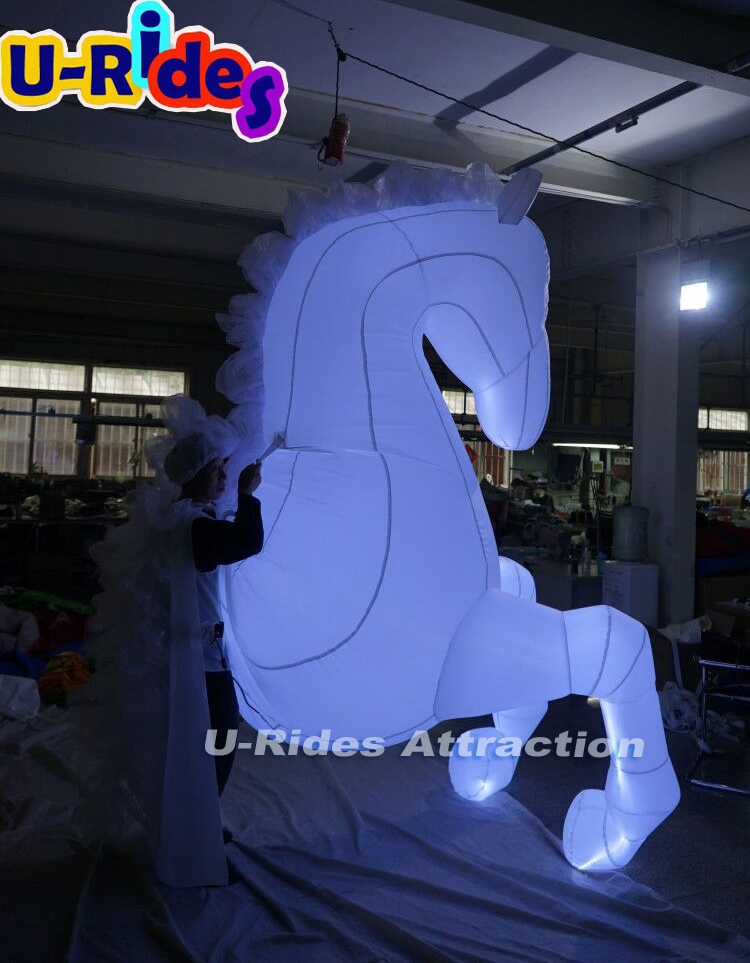 On Sale Inflatable Moving Horse Cartoon with LED Lights for Fun Parties Festivals