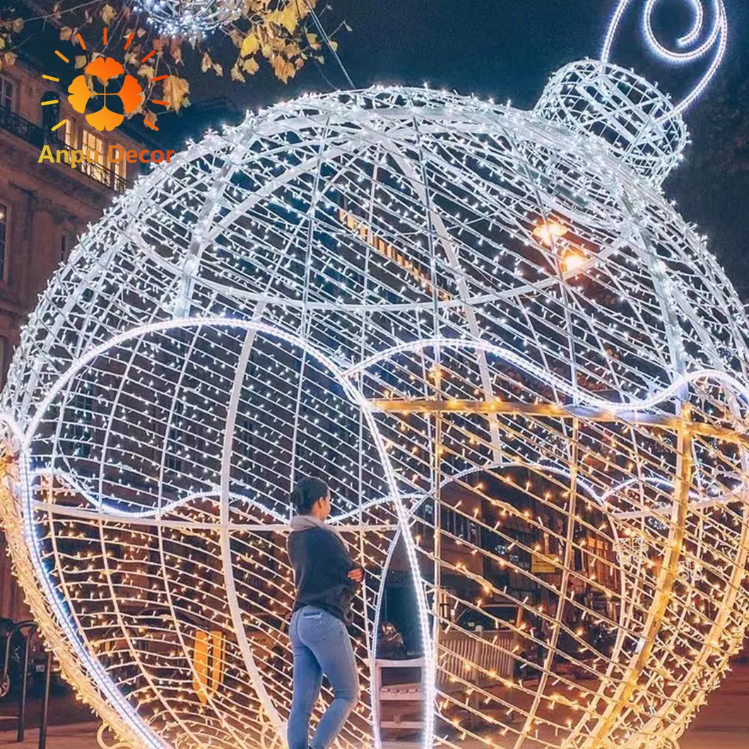 Outdoor Walk-Through Xmas Ball