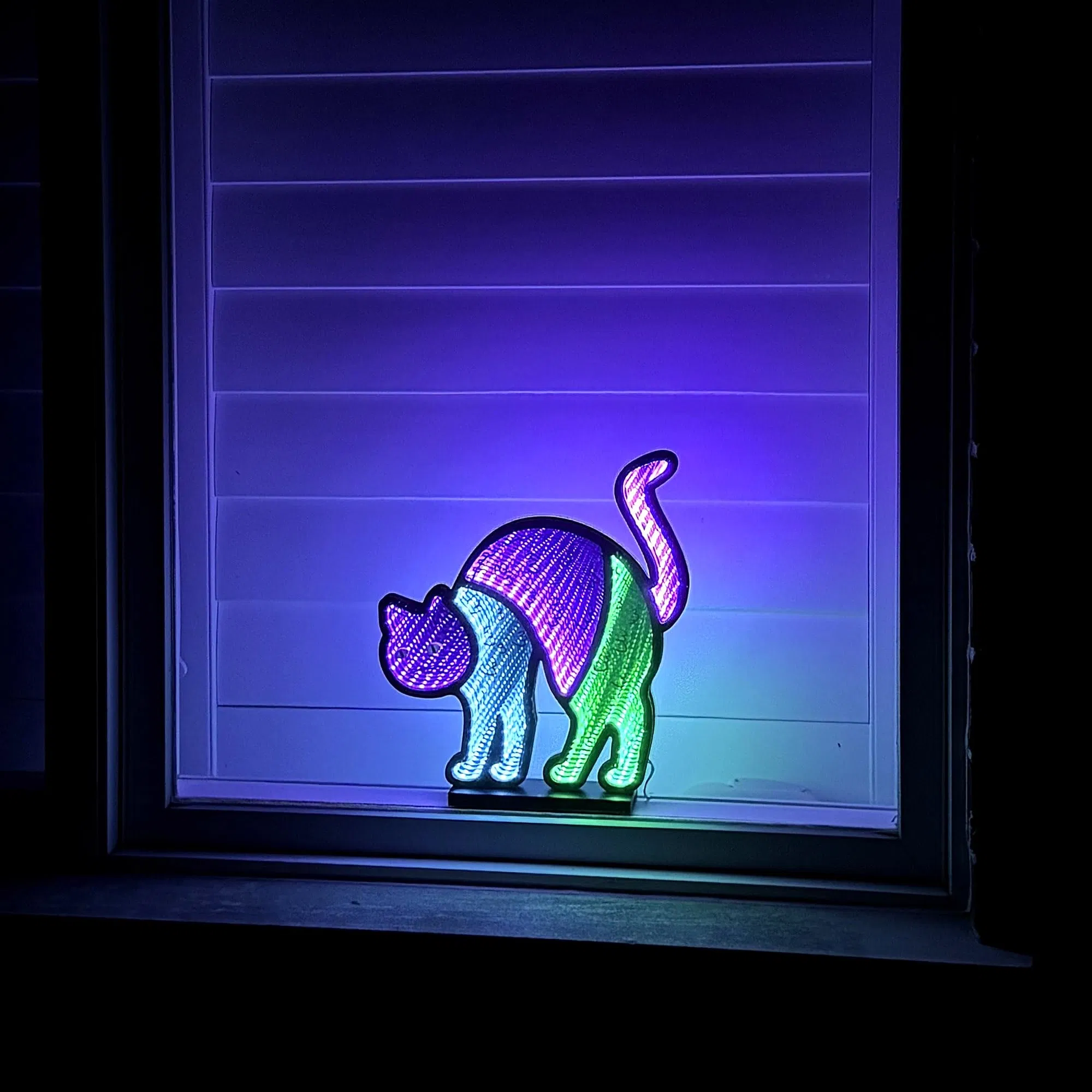 11"X13" 3D Cat Silhouette Infinity Mirror LED Light with Stand, USB-Powered Halloween Indoor Decor