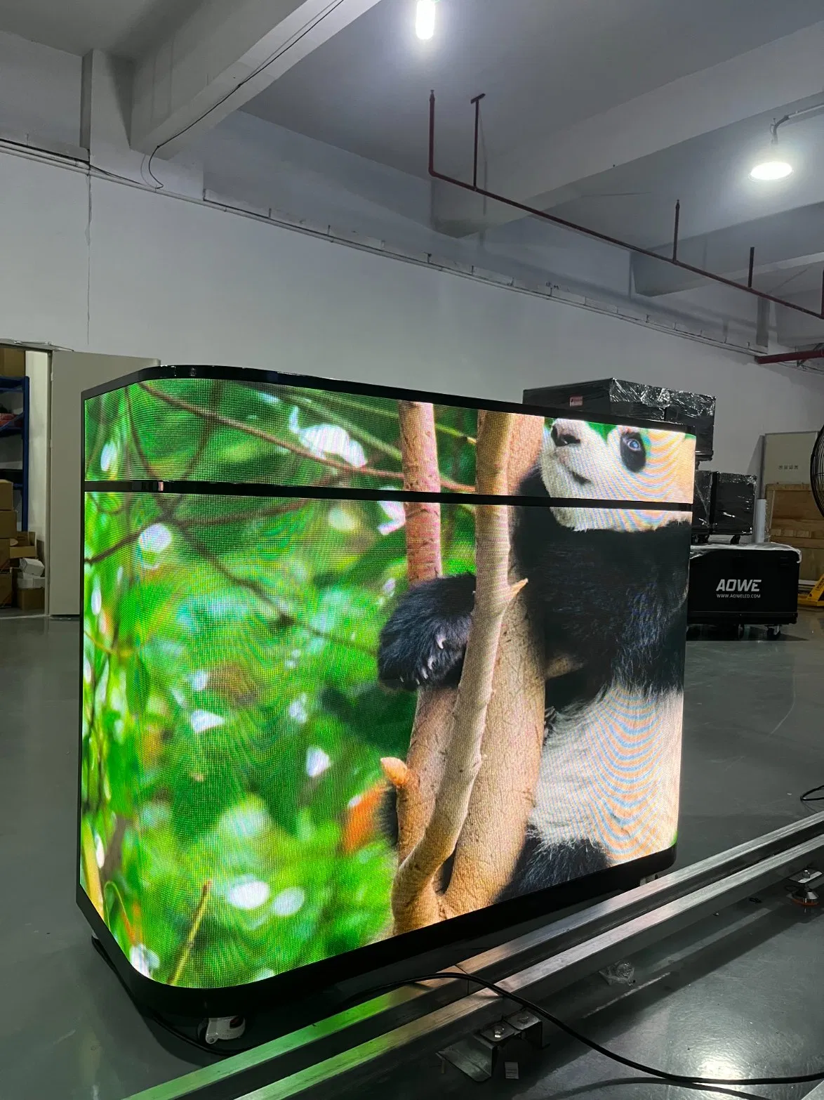 P2 P1.86 LED DJ Booth LED Video Display for Music Festivals Customizable Shaped DJ Booth Table LED Display Screen