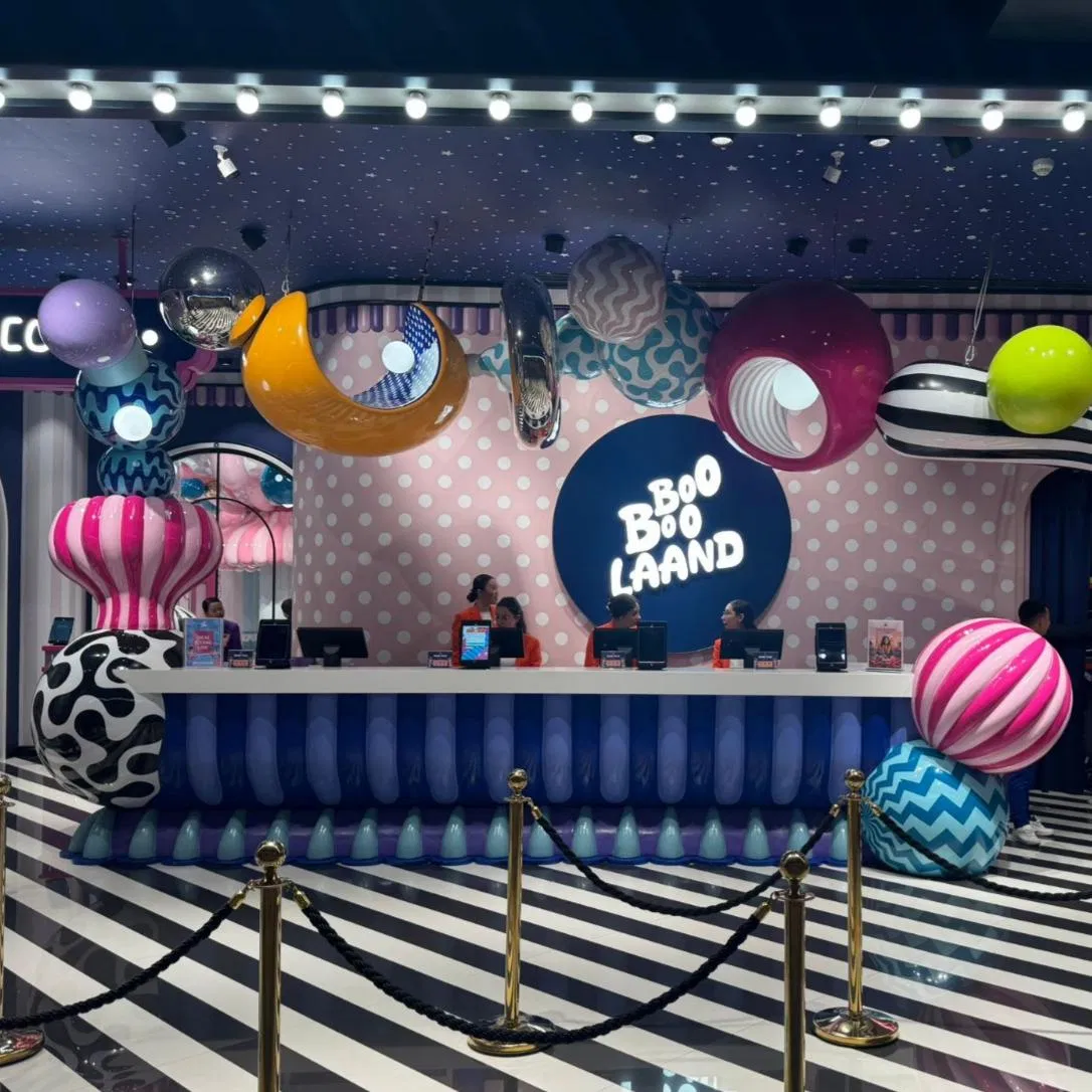 Amusement Park Indoor Playground Curved Reception Front Desk