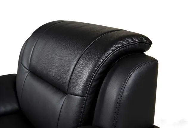 Sofa Detail 1