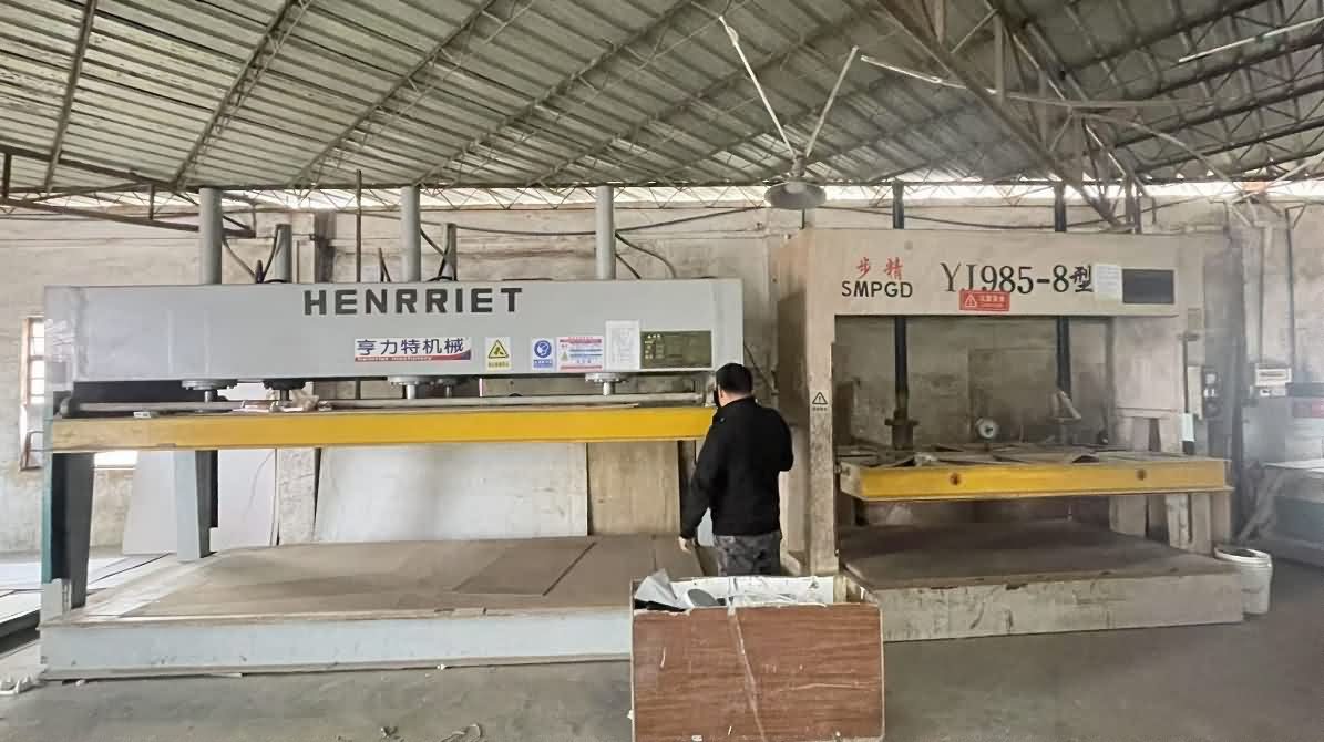 Cold-rolling lamination process applying surface finish to office furniture boards