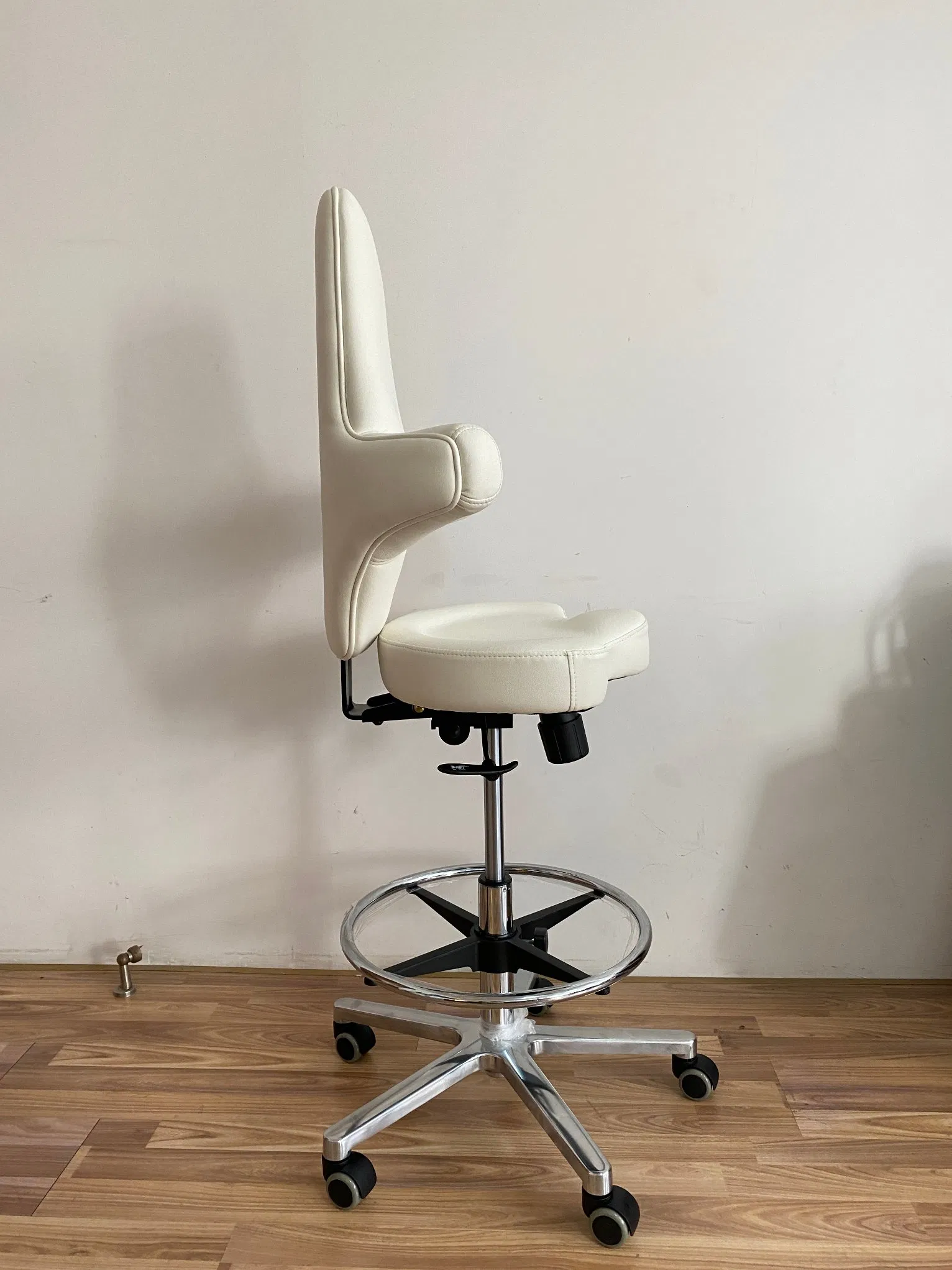 Height Adjustable Black Hydraulic Rolling Stool with Back &amp; Footrest&Wheels for Massage, Office, Medical SPA Drafting Stool Chair