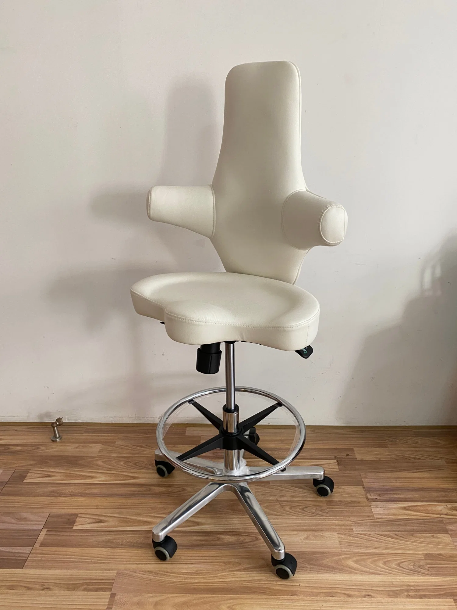 Height Adjustable Black Hydraulic Rolling Stool with Back &amp; Footrest&Wheels for Massage, Office, Medical SPA Drafting Stool Chair