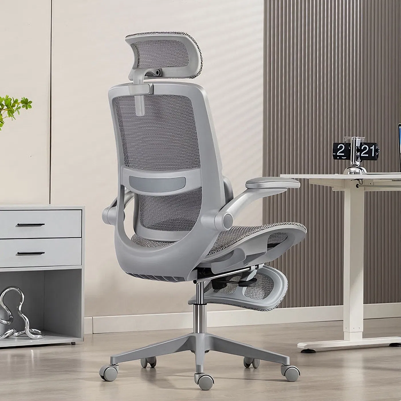 High Quality Ergonomic Office Chair Reclining with Headrest Lumbar Support Adjustable Footrest Task Chair