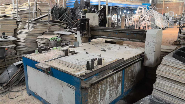 WorkX Chair factory - Precision drilling process
