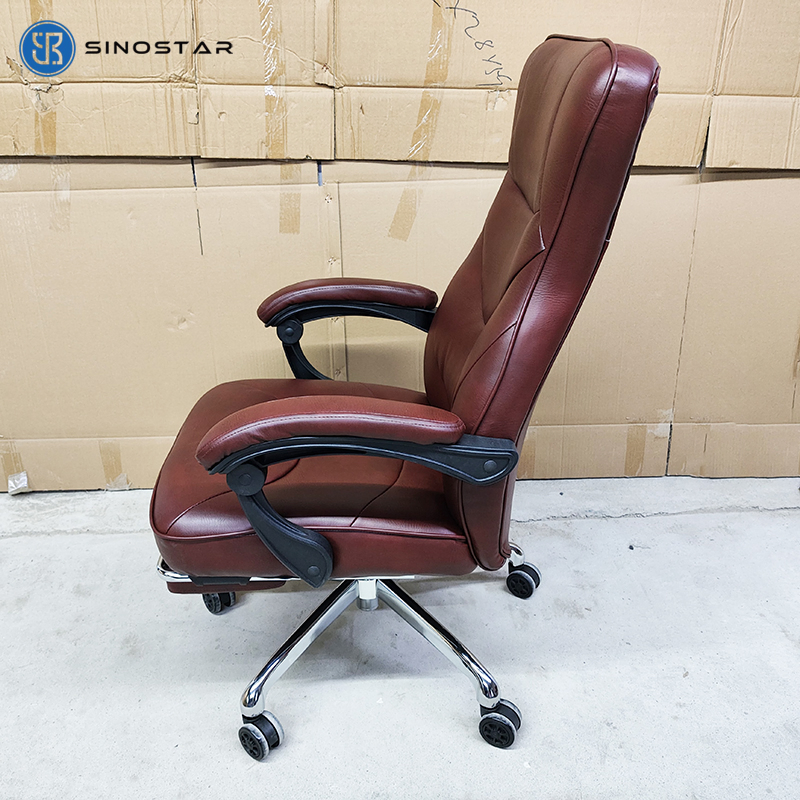 Modern Managerial Chair for Professional Workspaces with Smooth Swivel Mechanism