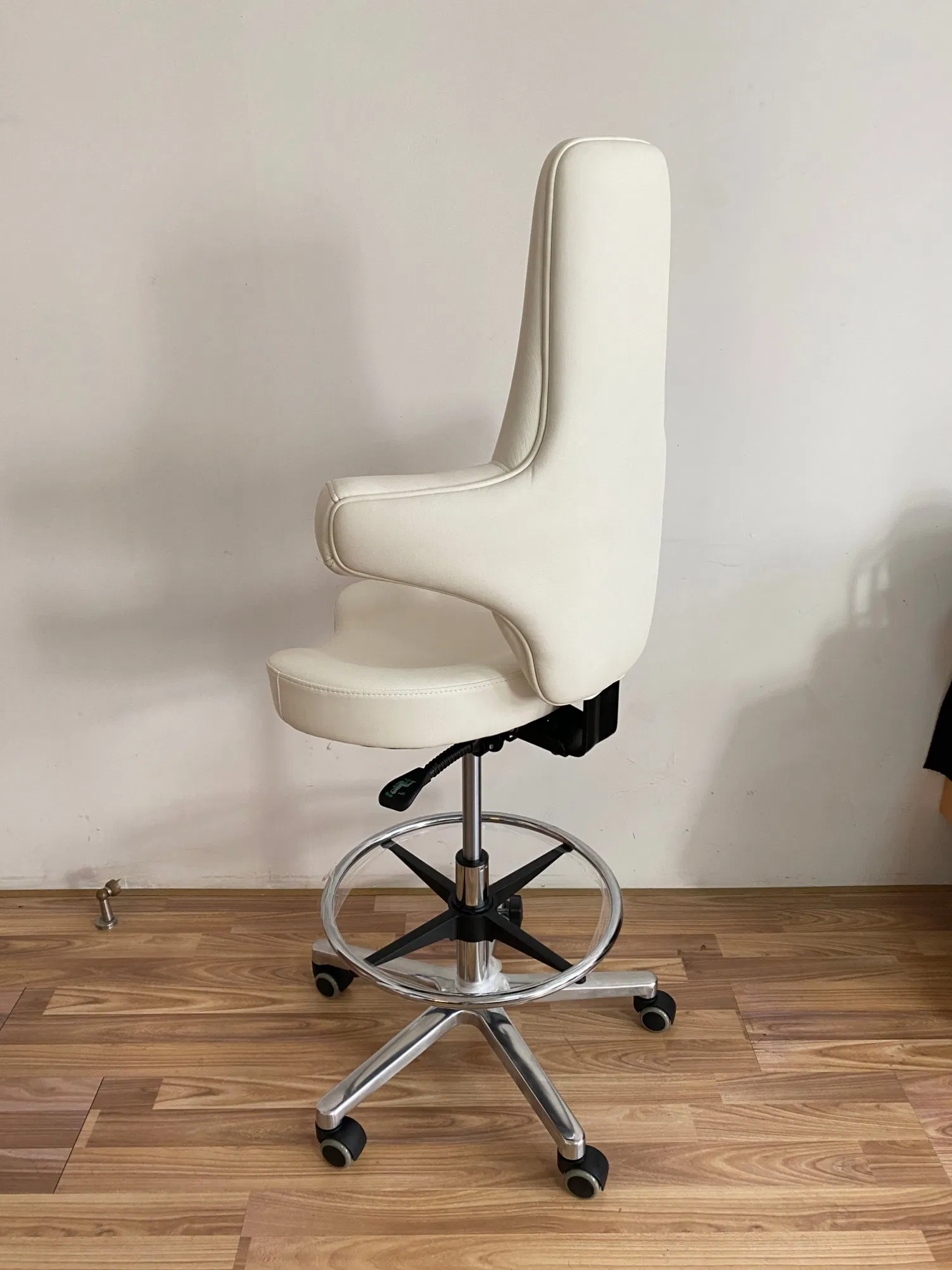 Height Adjustable Black Hydraulic Rolling Stool with Back &amp; Footrest&Wheels for Massage, Office, Medical SPA Drafting Stool Chair