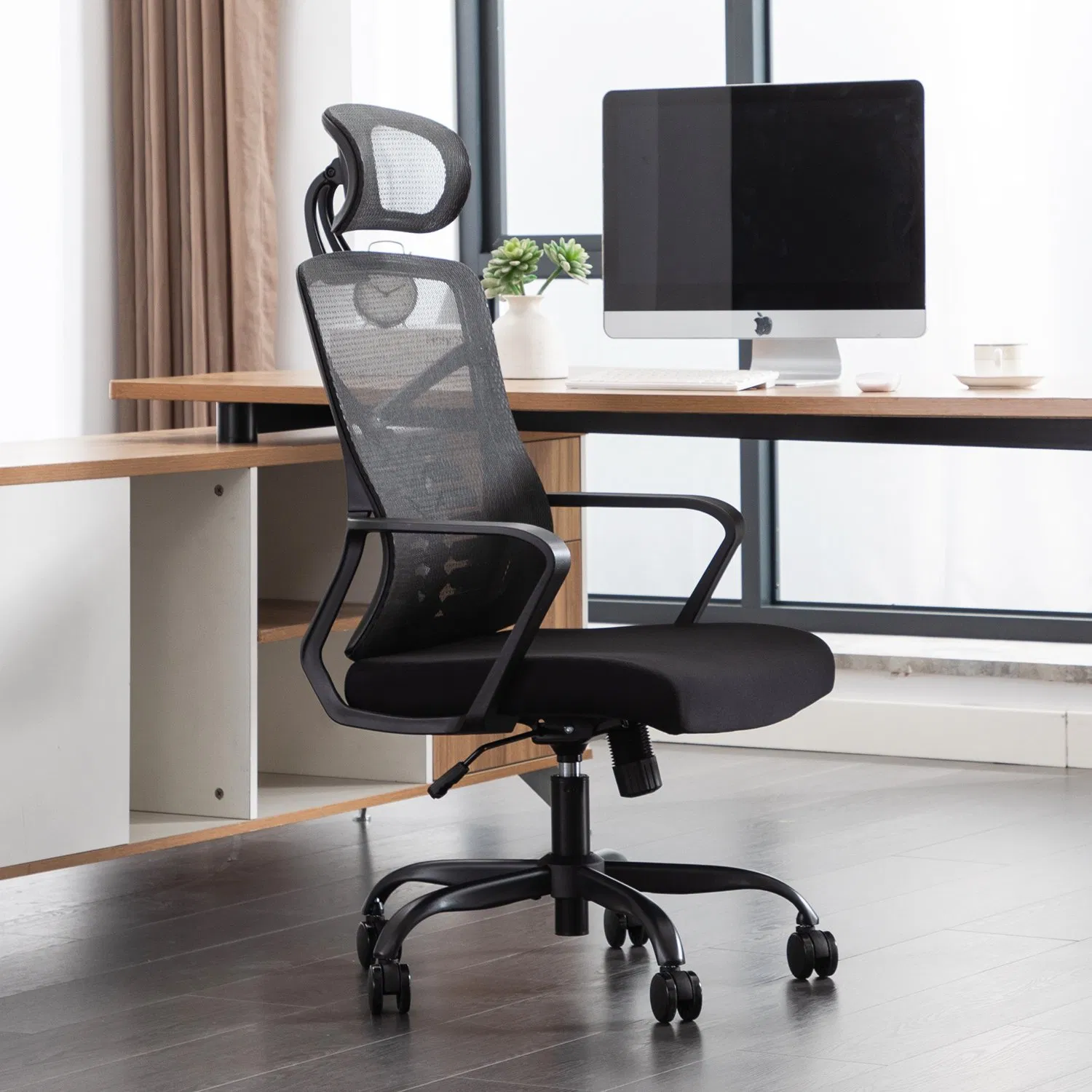 Wholesale Market High Back Comfy Ergonomic Mesh Office Chair with Lumbar Support