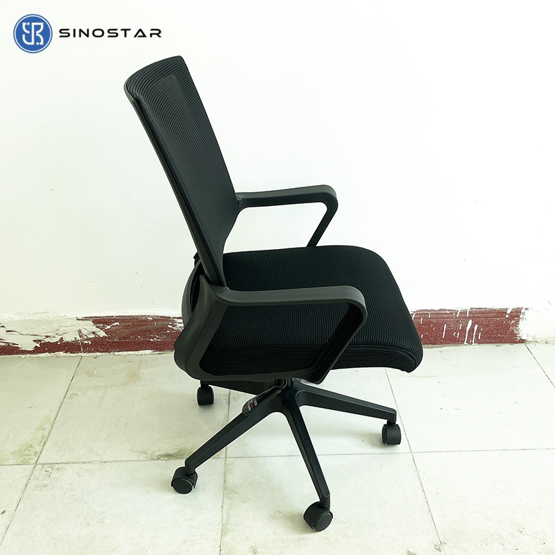Commercial-Grade Adjustable Task Chair for Prolonged Office Use with Lumbar Support