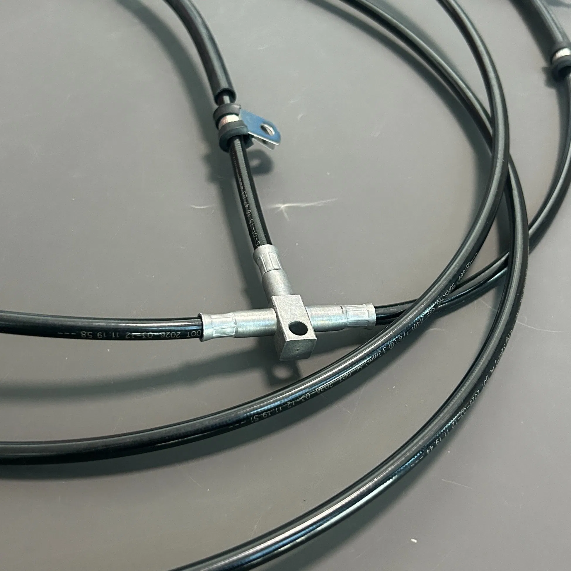 Us DOT Certified SAE J1401 Fmvss 106 High Performance Motorcycle Brake Hose Flexible Metal Braided Hydraulic Brake Line