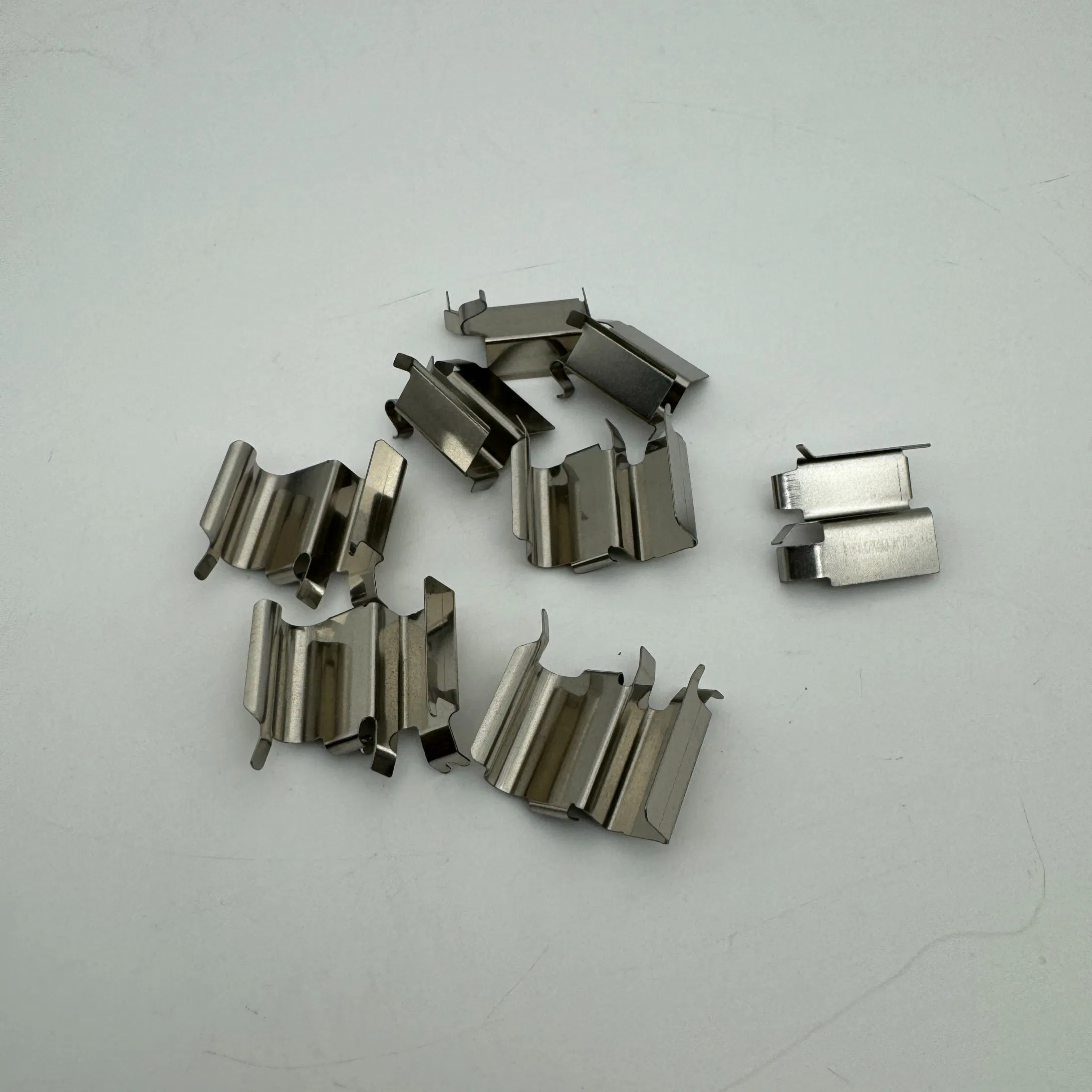 Brake Pad Anti-Rattle Clip Set Fitting Kit Disc Brake Hardware Kits 04947-42040