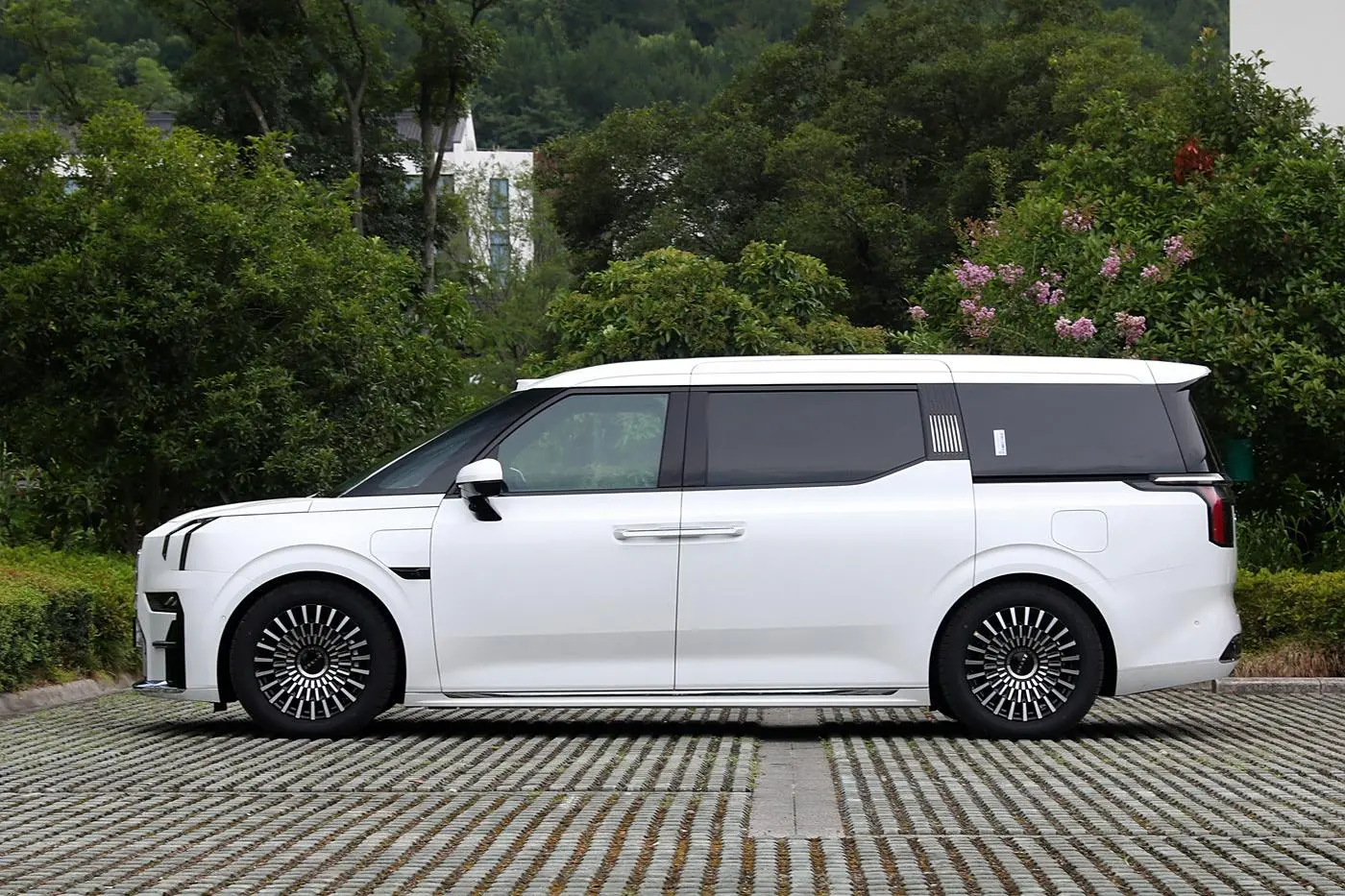 Cheap Hot sale Zeekr 009 4WD electric car MPV for home use Supplier, Exporter