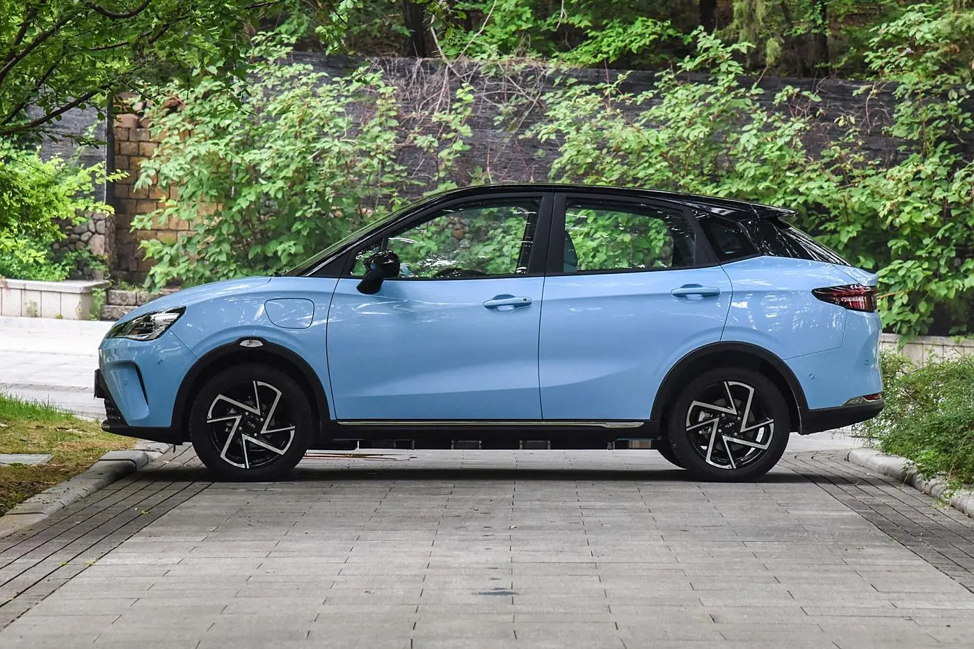 Best In Stock 2024 New Energy Vehicles Long Range Electric Car High Speed Automobile For Neta Aya Neta ev Suppliers, Service
