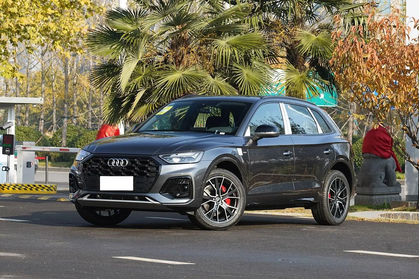 Cheap Audi Q5 Luxury Gasoline Made in China New Cars for Sale Supplier, Service