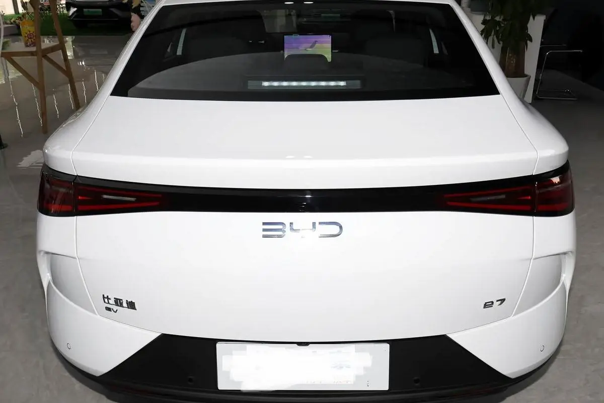 Cheap BYD e7 2025 520 Smart Edition Suppliers, Exporter